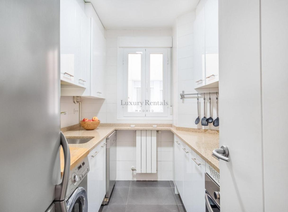 Charming 2-Bedroom Apartment In Retiro Perfect Madrid Location Ngoại thất bức ảnh
